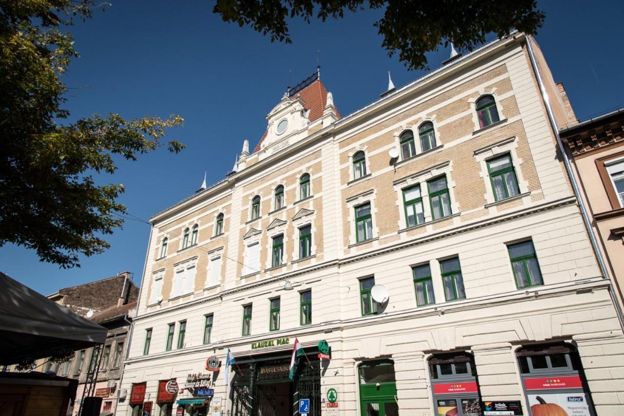 Apartament Economy And *